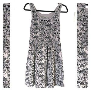 🌟 Donating 11/15🌟Marvel HerUniverse skater dress